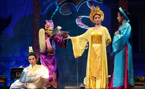 Выступление исполнителей театра оперы Кайлыонг из севера Вьетнама на юге страны - ảnh 3